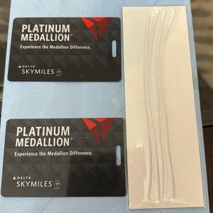 2 Delta Platinum luggage tags